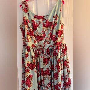 Queen of Hearts Floral Sleeveless  Zip Back Dress Size 18